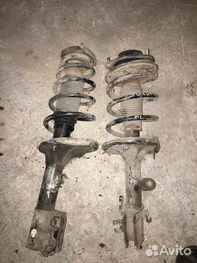 Амортизатор передний в сборе Hyundai Tucson 04-09г