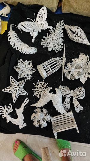 Новогодние игрушки декор ветки цветы