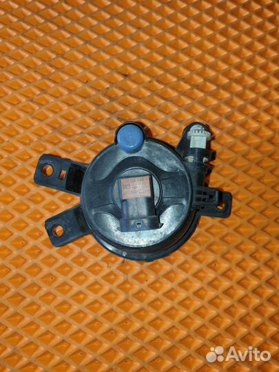 Фара противотуманная левая бмв Х1 Е84