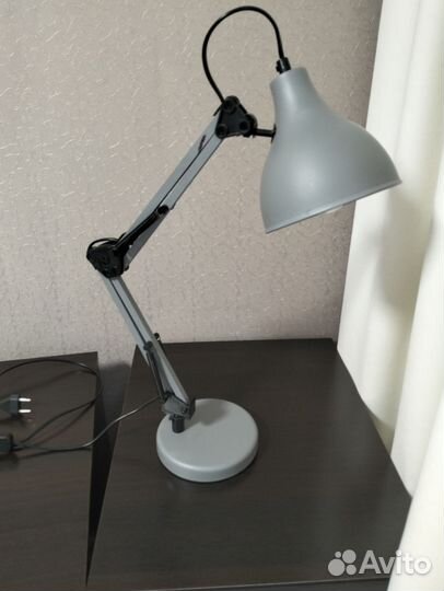 Лампа настольная