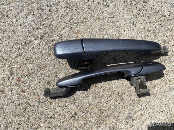 Задние дверные ручки Мазда 6 2004г