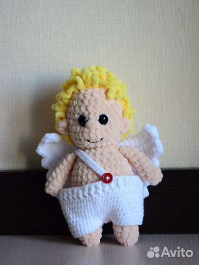 Вязаный плюшевый ангел