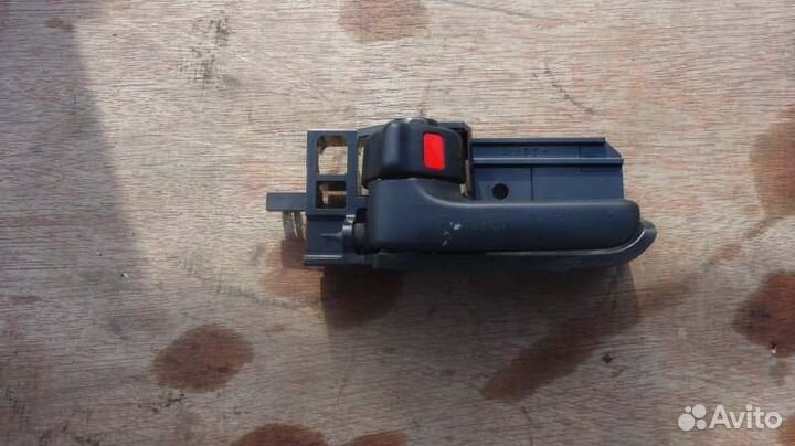 Ручка двери внутренняя левая Toyota Allex NZE124