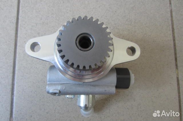 Насос гидроусилителя Toyota Land Cruiser 200