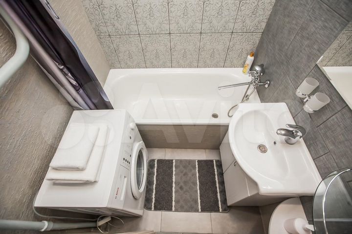 2-к. квартира, 56 м², 4/9 эт.