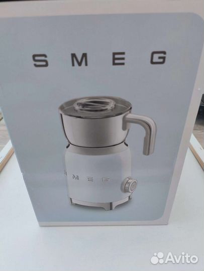 Вспениватель молока Smeg MFF11wheu
