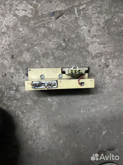 Блок управления печкой mazda 323 f BA