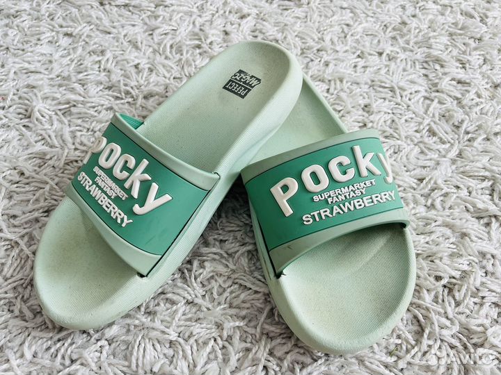 Ботинки детские,кроссовки и тапочки