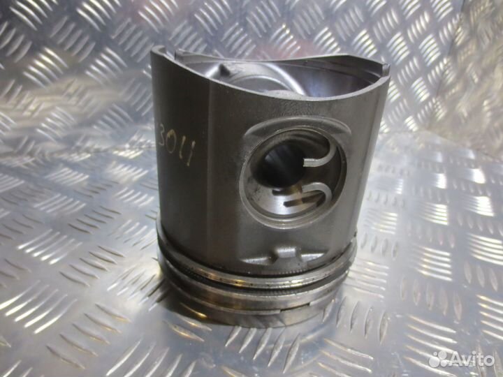 Поршень Mercedes-Benz A4570301937