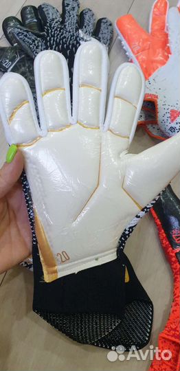 Вратарские перчатки новые 6,7,8,9 Adidas Predator