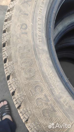 Gislaved Nord Frost 200 225/60 R18