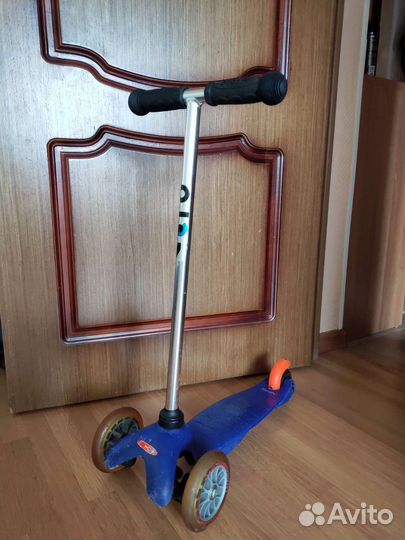 Самокат трехколесный mini micro
