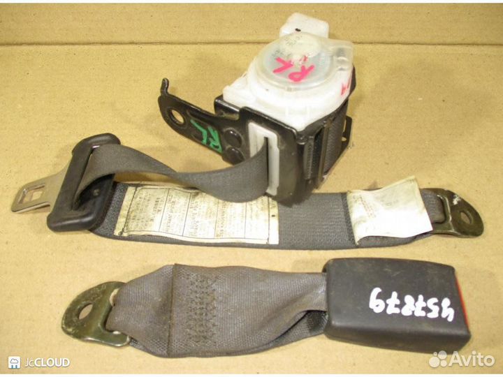 Ремень безопасности на toyota caldina AZT246W 1AZ