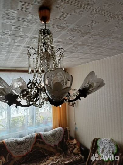 Комплект люстра и бра