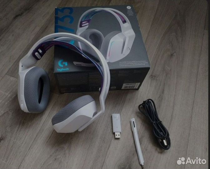 Наушники logitech g733