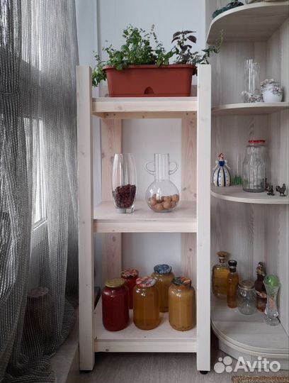 Изготовление дерев. стеллажей для балконов, лоджий