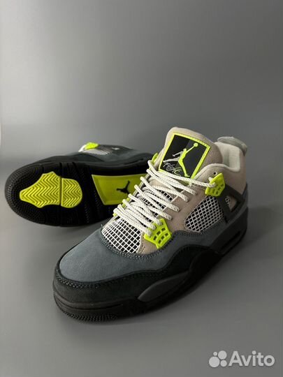 Кроссовки Nike Air Jordan 4 Retro SE Neon