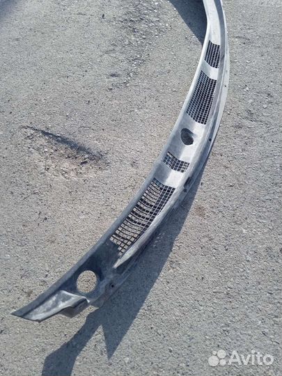 Жабо mitsubishi chariot grandis Митсубиси