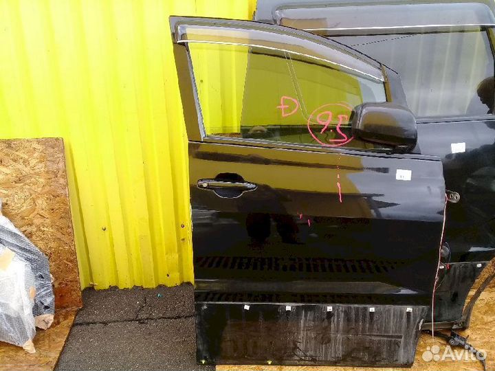 Дверь передняя правая Toyota Alphard ANH10 ANH15 M