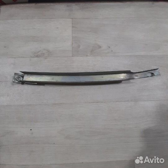 Направляющая стекла двери задняя левая Datsun