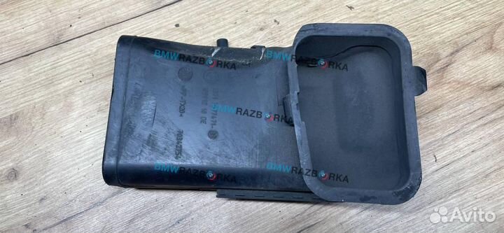 Воздуховод двс (Вентиляционный канал) BMW 7