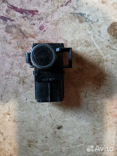 Продаю датчики заднего парктроника на Камри 3шт