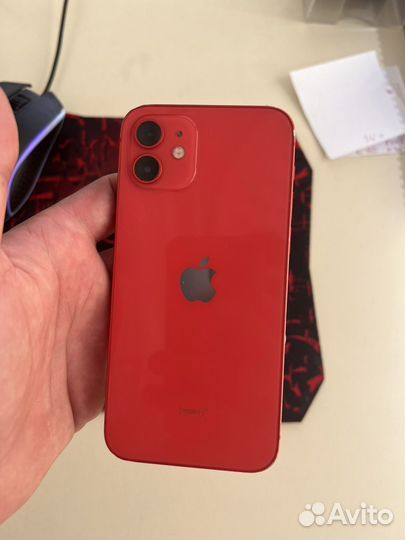 Телефон iPhone 12