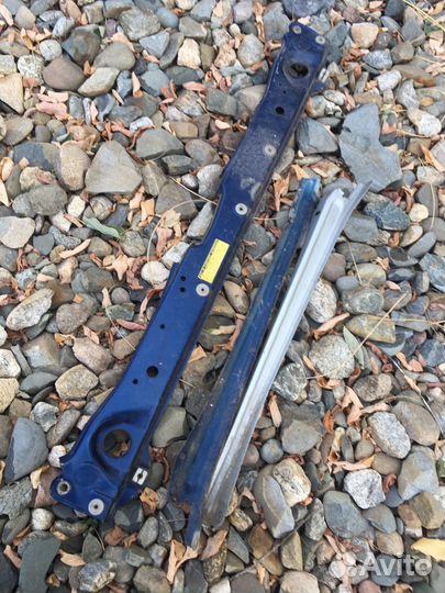 Toyota rav 4 2004 планка телевизора верхняя