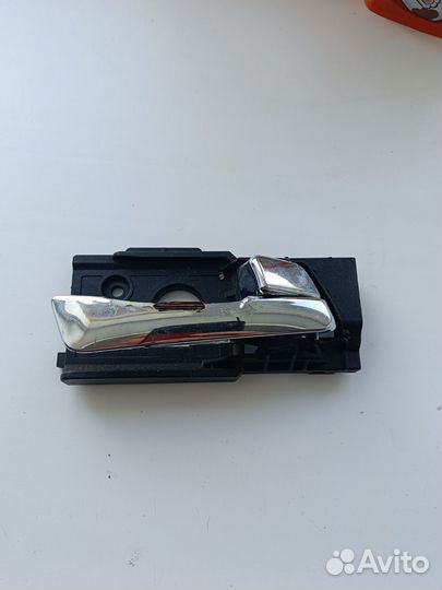 Ручка двери внутренняя правая передняя Solaris 1