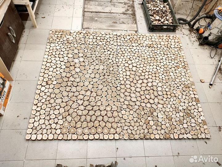 Панно из можжевельника