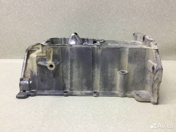 Поддон масляный двигателя Renault Logan (2) 2014 111107817R