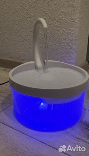 Фонтан поилка для кошек