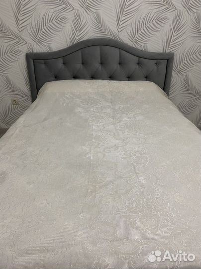 Покрывало на 2 х спальную кровать новое