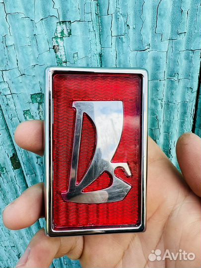 Ваз 2106 ладья, эмблема, красная