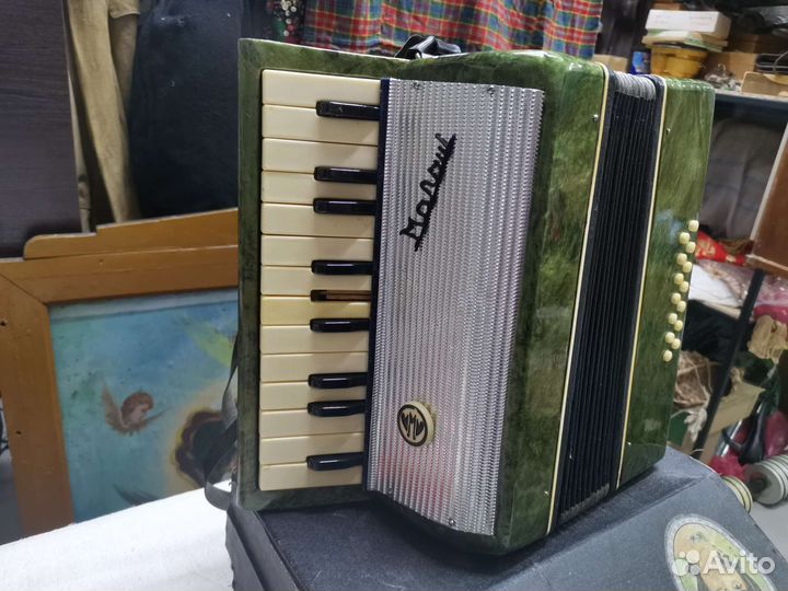Советский аккордеон Малыш (Ч)