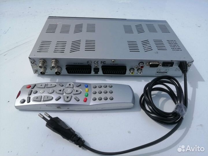 Спутниковый ресивер триколор