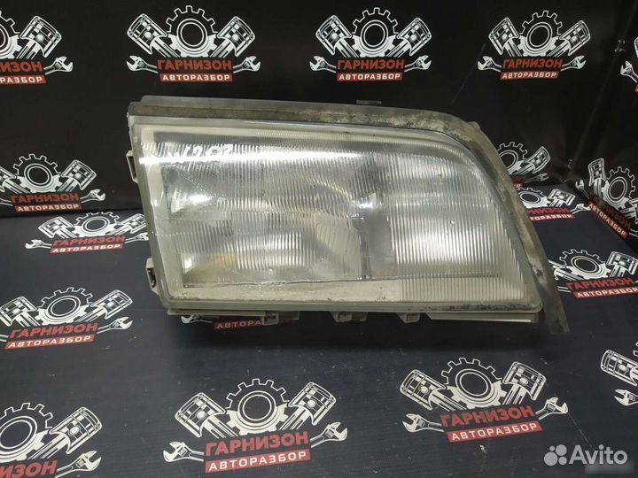 Фара передняя правая mercedes benz
