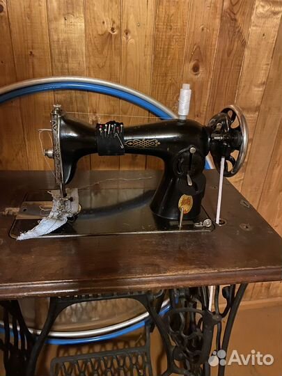 Швейная ножная машинка Singer пмз