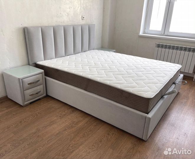 Дизайнерская кровать