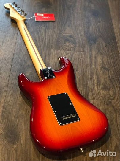 Электрогитара Fender Player Stratocaster HSS Plus