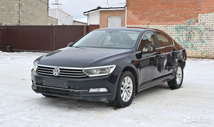 Volkswagen Passat 1.4 AMT, 2018, битый, 70 000 км