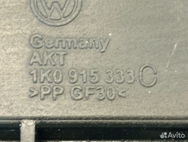 Крепление аккумулятора Audi1K0915333