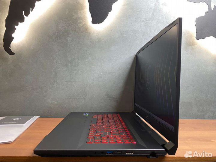 MSI Katana 17,3