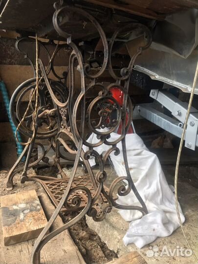 Швейная машинка антикварная немецкая