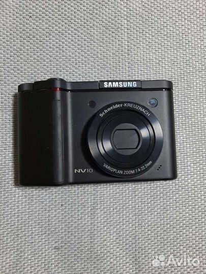 Компактный фотоаппарат