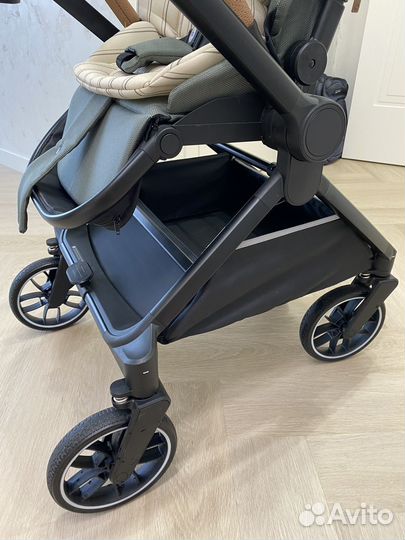 Прогулочная коляска Happy Baby Celine зеленая