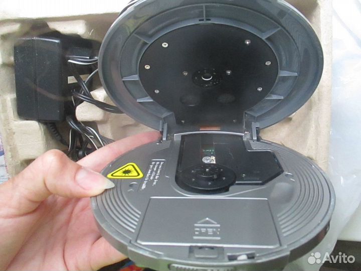 CD / MP3 -player плеер Vitek VT-3774 SR + зарядное