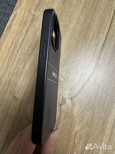 Чехол на iPhone 13 pro guess