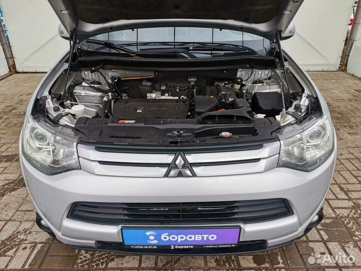 Mitsubishi Outlander 2.4 CVT, 2013, 182 138 км