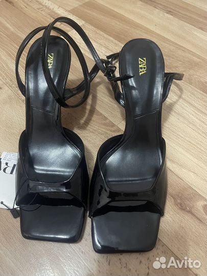 Босоножки zara